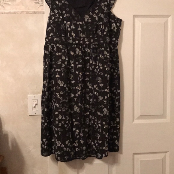 Sonoma Pleated Dress - Size XL - Mint condition - Worn Once! - Picture 3 of 4